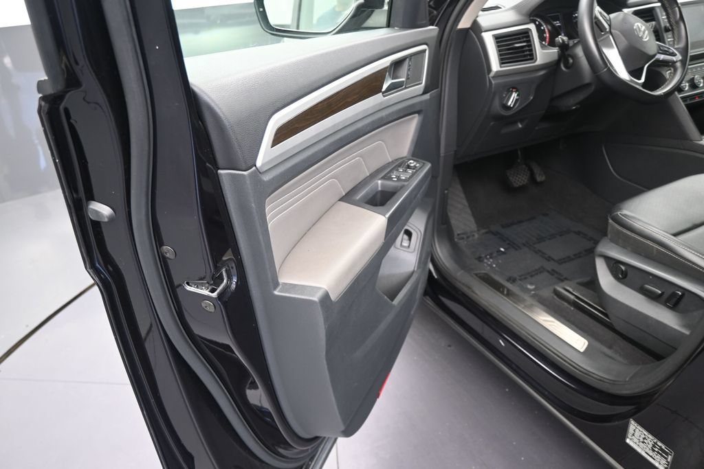 Used 2021 Volkswagen Atlas SE w/ Panoramic Sunroof Package FWD image 10