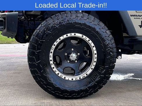 Used 2017 Jeep Wrangler Unlimited Rubicon image 9