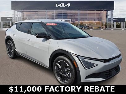 New 2025 Kia EV6 Light w/ Light LR Technology Package