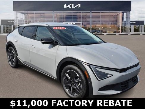 New 2025 Kia EV6 Light w/ Light LR Technology Package image 1