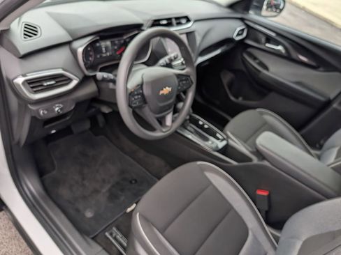 Used 2023 Chevrolet TrailBlazer LS FWD image 10
