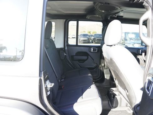 Used 2024 Jeep Wrangler Unlimited Rubicon w/ Technology Group image 23