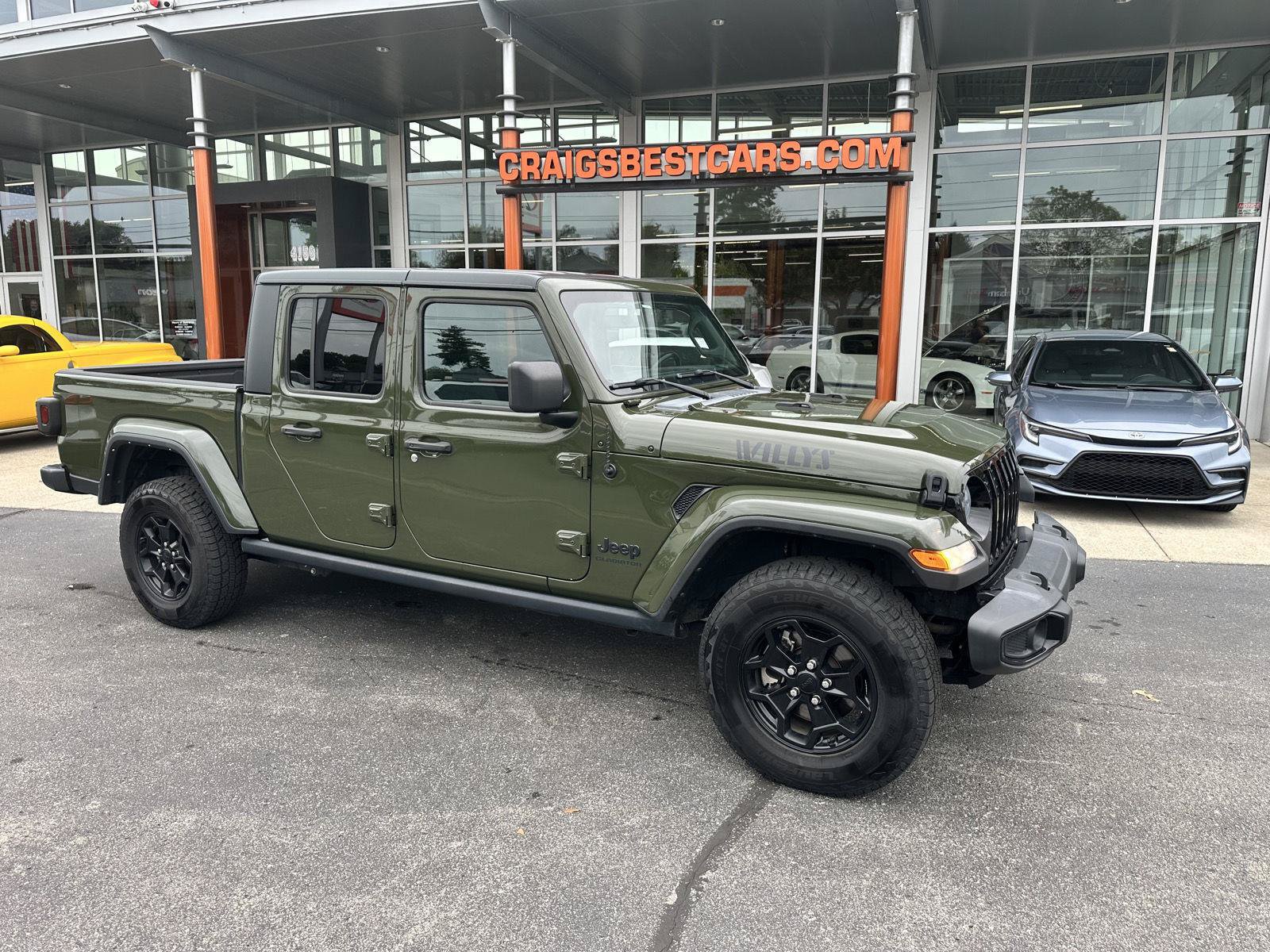 Used 2022 Jeep Gladiator Sport AWD/4WD image 1