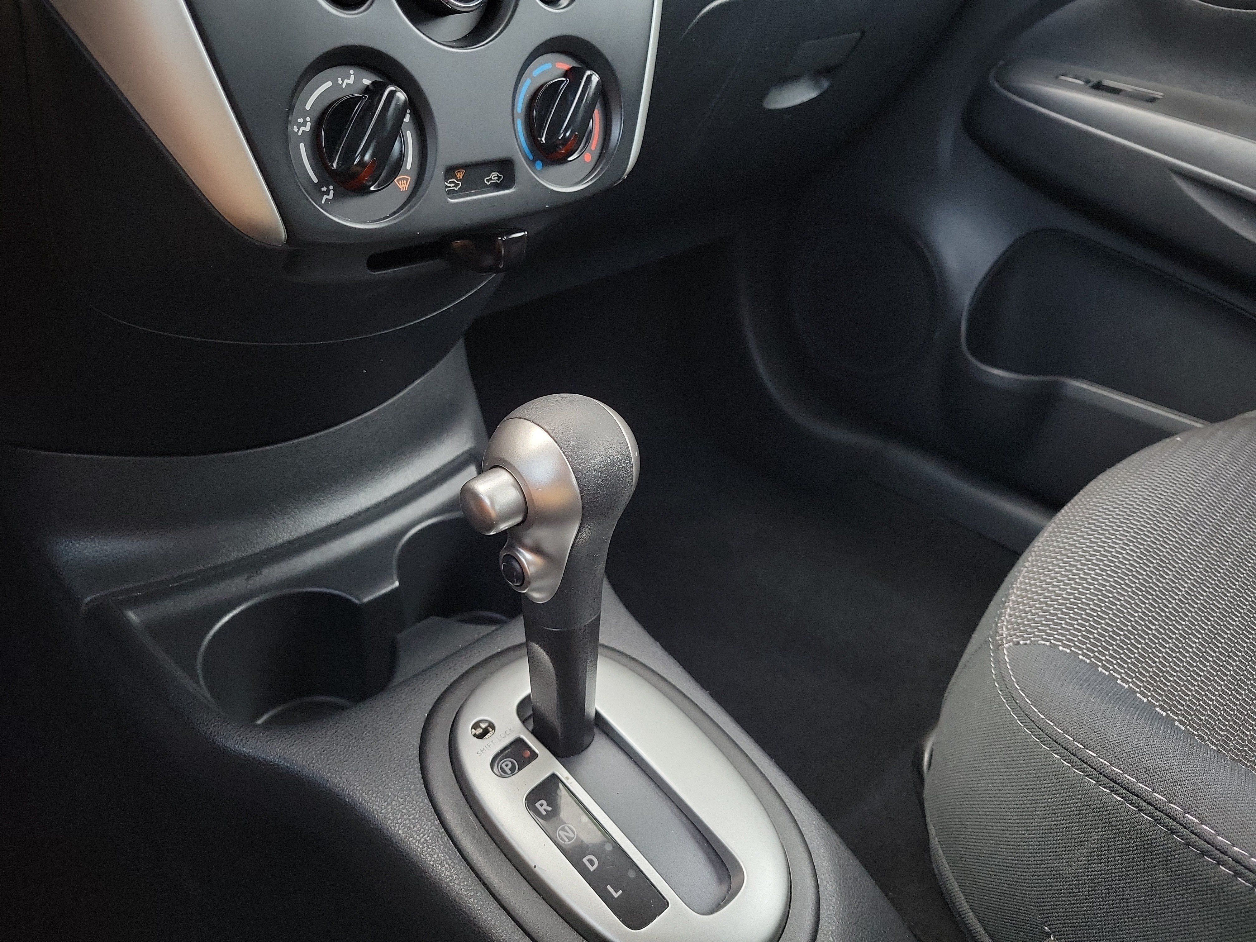 Used 2016 Nissan Versa FWD image 27