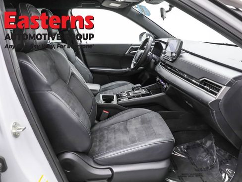 Used 2023 Mitsubishi Outlander SE image 24