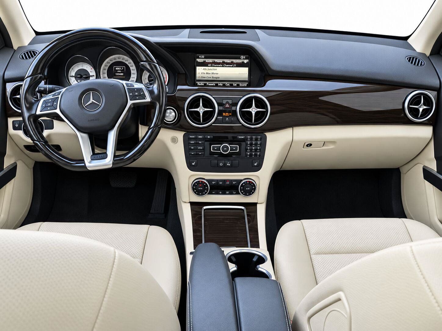 Used 2015 Mercedes-Benz GLK 250 BlueTEC 4MATIC image 5