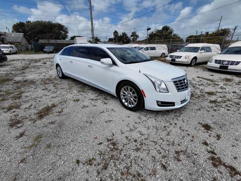 Used 2015 Cadillac XTS Limousine FWD image 1