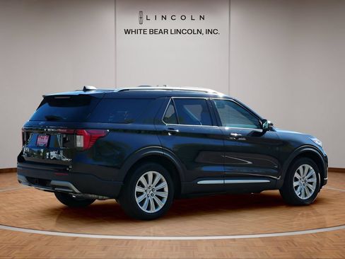 Used 2025 Ford Explorer Platinum w/ LUX Leather Package AWD/4WD image 5
