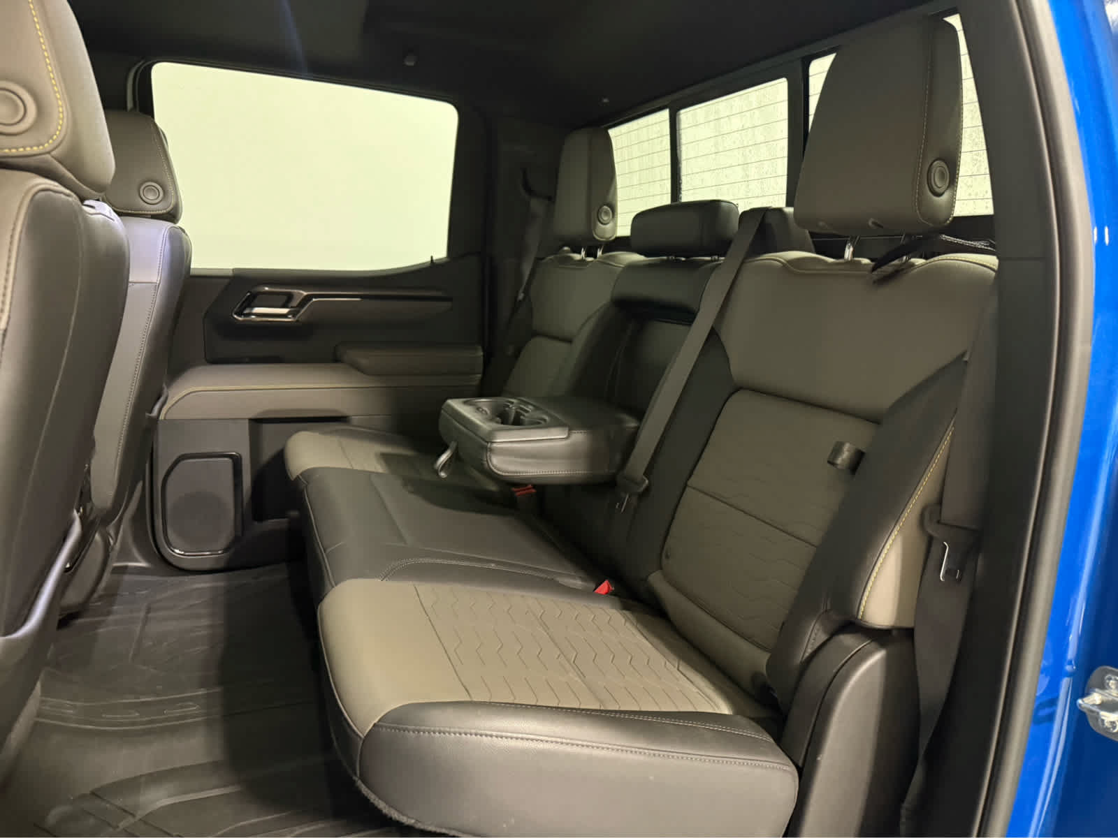 Used 2023 Chevrolet Silverado 1500 ZR2 w/ Technology Package AWD/4WD image 15