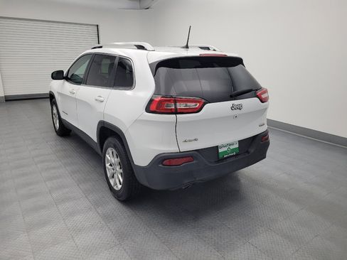 Used 2018 Jeep Cherokee Latitude Plus w/ Comfort/Convenience Group AWD/4WD image 5