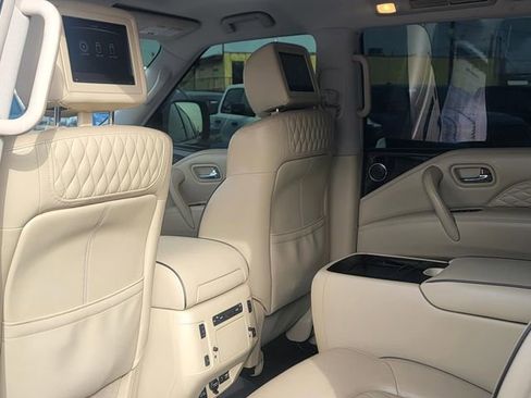 Used 2018 INFINITI QX80 4WD image 12