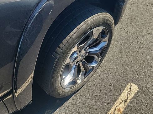 Used 2019 RAM 1500 Limited w/ Advanced Safety Group AWD/4WD image 11