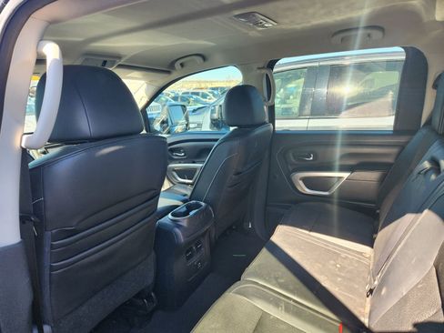 Used 2016 Nissan Titan PRO-4X image 12