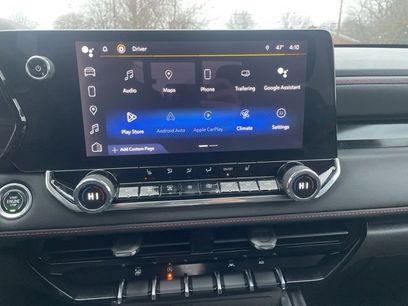 Used 2023 Chevrolet Colorado Z71 w/ Z71 Convenience Package 2