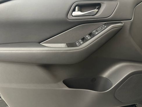 New 2026 Nissan Rogue SV image 14