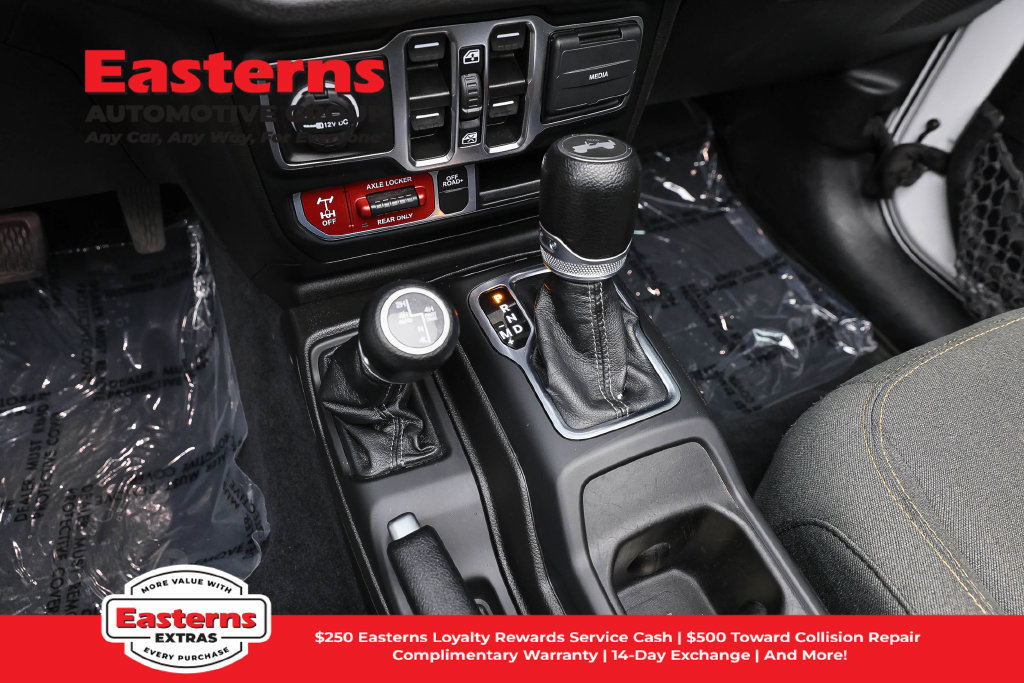 Used 2024 Jeep Wrangler Unlimited AWD/4WD image 14