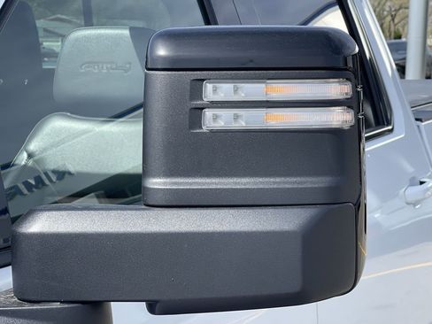 Used 2024 GMC Sierra 2500 AT4 w/ Technology Package AWD/4WD image 18