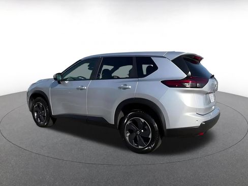 Used 2025 Nissan Rogue SV FWD image 10