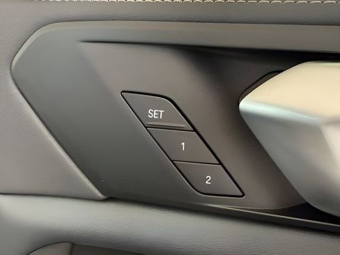 Used 2026 BMW X7 xDrive40i image 29