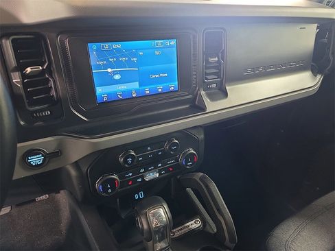 Used 2022 Ford Bronco Big Bend w/ Sasquatch Package image 24