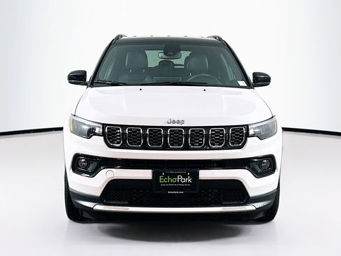 Used 2025 Jeep Compass Limited image 2