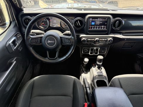 Used 2022 Jeep Gladiator Sport AWD/4WD image 15