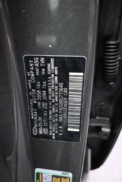 Used 2024 Hyundai Elantra Limited FWD image 9
