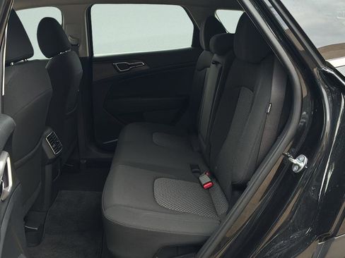 New 2025 Kia Sportage LX image 15
