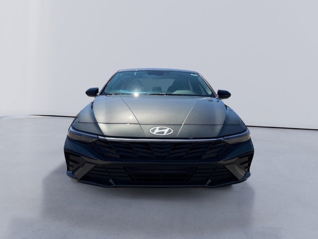 New 2026 Hyundai Elantra SEL FWD image 8