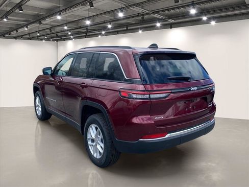New 2026 Jeep Grand Cherokee Laredo X AWD/4WD image 3