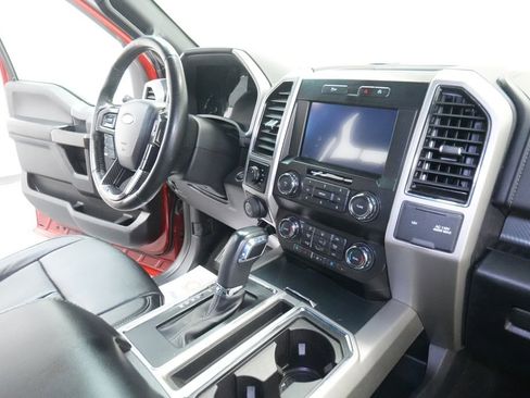 Used 2019 Ford F150 Lariat image 29