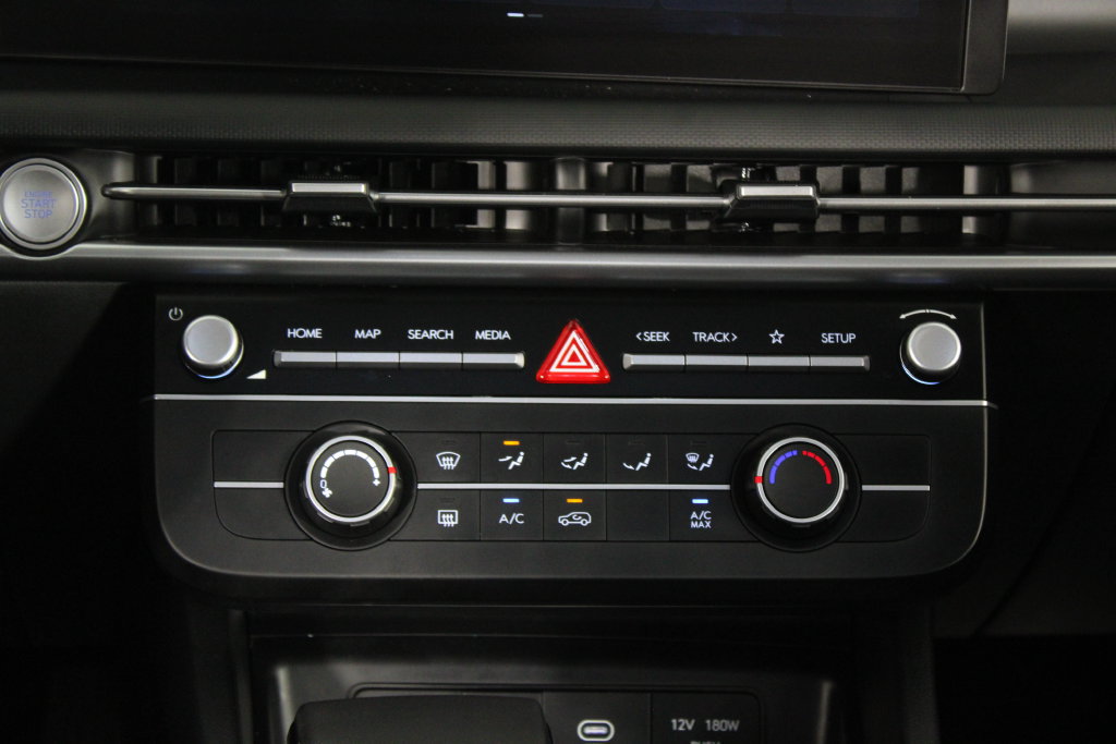Used 2026 Hyundai Tucson SE FWD image 22