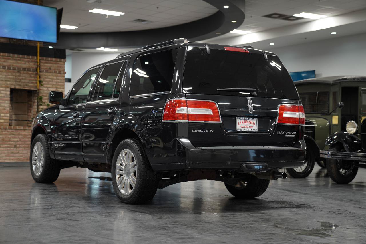Used 2012 Lincoln Navigator 4WD image 14