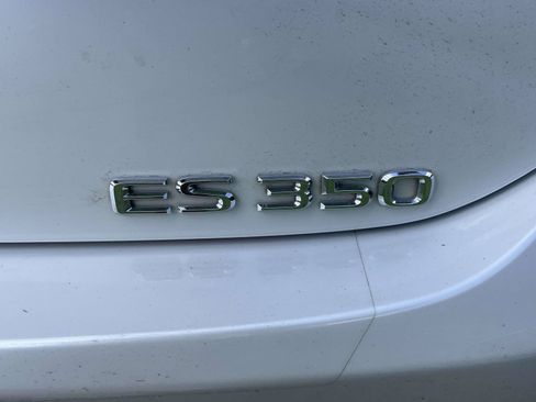 Used 2024 Lexus ES 350 w/ Premium Package FWD image 4