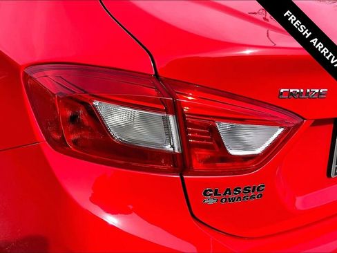Used 2016 Chevrolet Cruze LS image 22