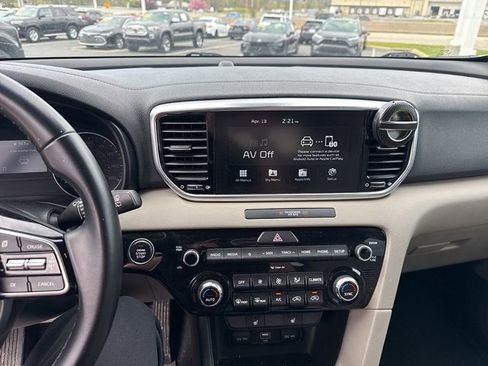 Used 2020 Kia Sportage EX image 20