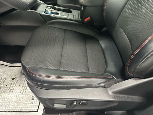 Used 2025 Ford Escape ST-Line image 13