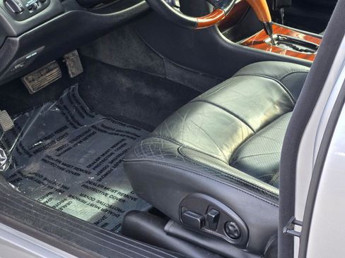 Used 2000 Cadillac De Ville DTS w/ Safety/Security Pkg image 22