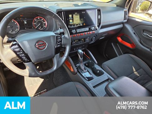 Used 2025 Nissan Frontier PRO-4X AWD/4WD image 6