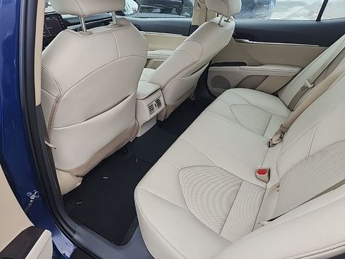 Used 2023 Toyota Camry XLE image 11