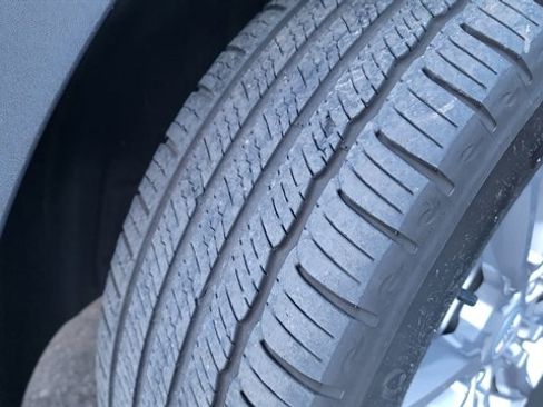 Used 2024 GMC Terrain SLT image 10