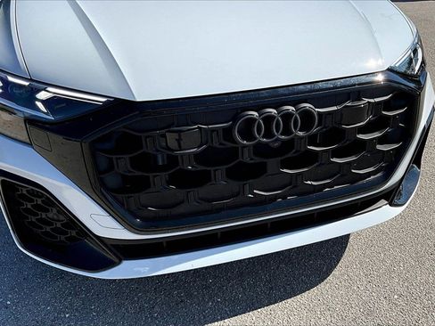 Certified 2025 Audi Q8 Prestige w/ Prestige Package image 11