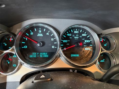 Used 2011 Chevrolet Silverado 1500 LT w/ Chrome Essentials Package image 16