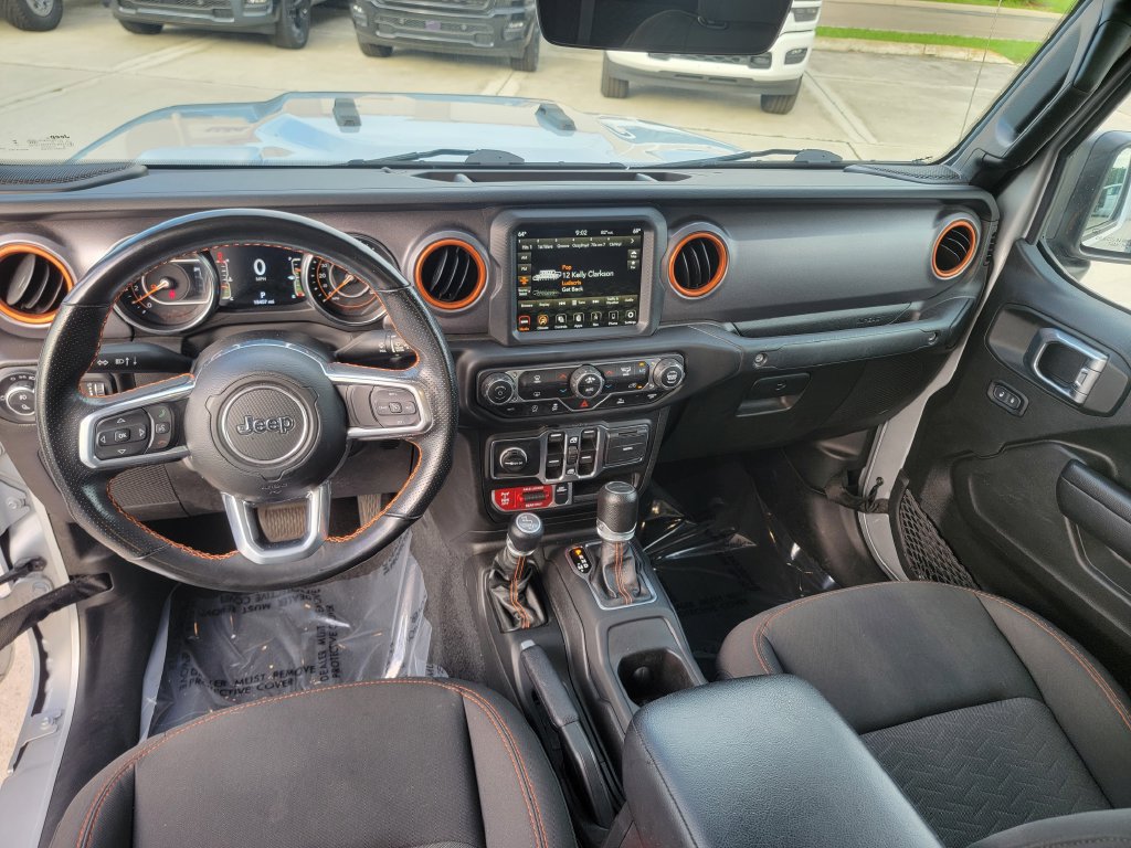 Used 2023 Jeep Gladiator Mojave w/ Trailer Tow Package AWD/4WD image 16
