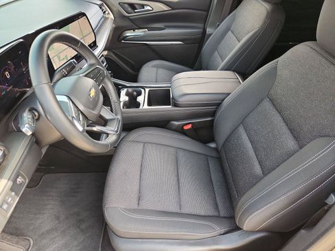 Certified 2025 Chevrolet Traverse LT FWD image 20