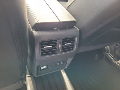 Used 2021 Nissan Rogue SL image 7