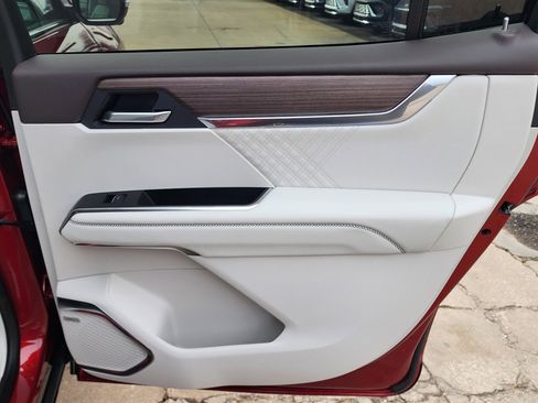 New 2026 GMC Acadia Denali w/ Super Cruise Package image 45