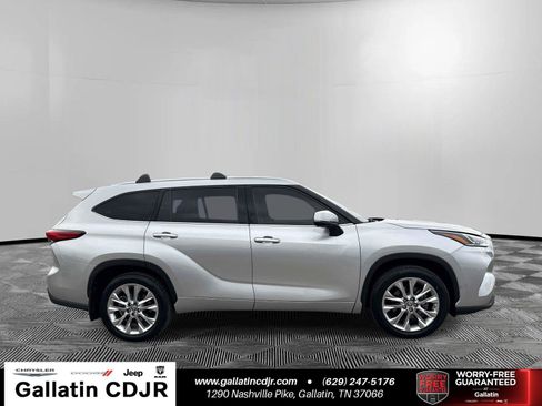 Used 2020 Toyota Highlander Limited AWD/4WD image 4