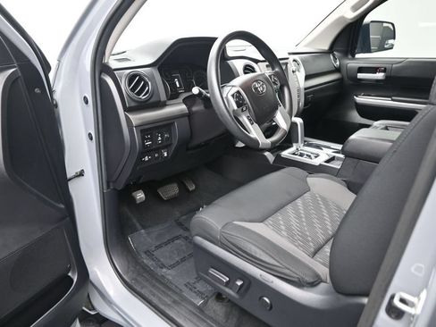 Used 2021 Toyota Tundra SR5 w/ SR5 Upgrade Package AWD/4WD image 11
