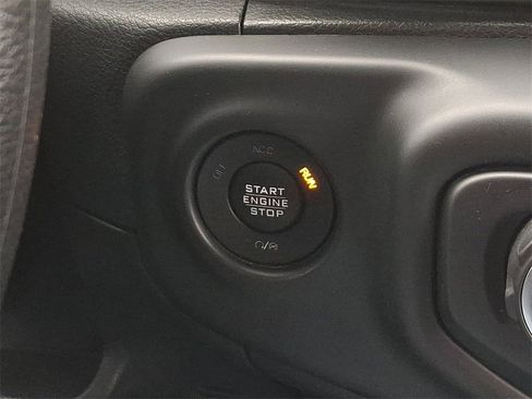 Used 2018 Jeep Wrangler Sport image 23